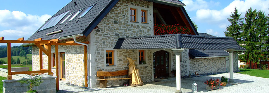 Fassade mit Decopierre Putztechnik